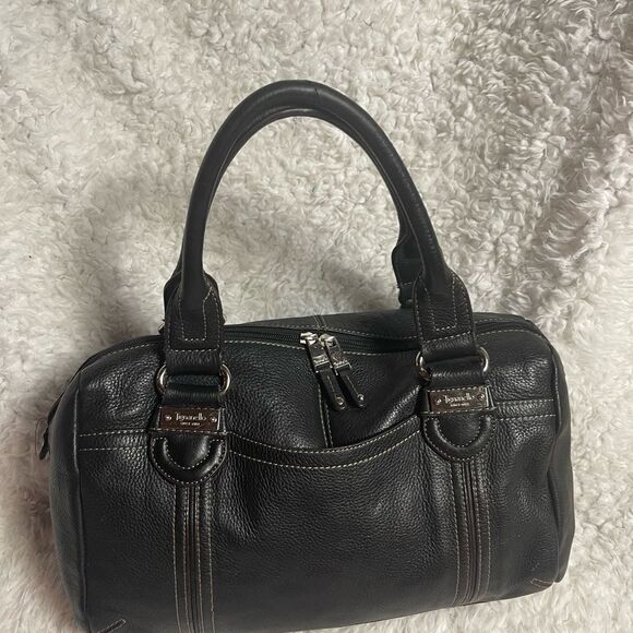 Tignanello leather black Medium Satchel silver tone hardwares. - Picture 5 of 15